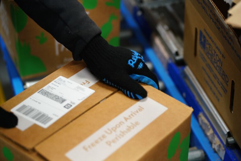 putting labels on boxes